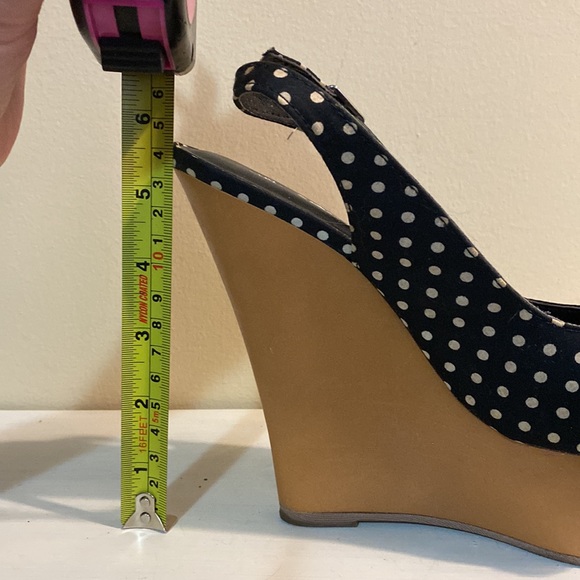 Black and white polka dot peep toe wedge heels - Picture 5 of 6